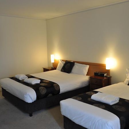 Albury Burvale Motor Inn Экстерьер фото
