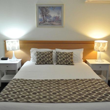 Albury Burvale Motor Inn Экстерьер фото