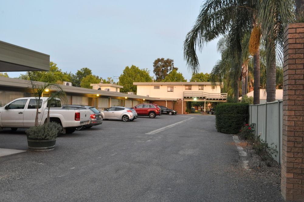 Albury Burvale Motor Inn Экстерьер фото