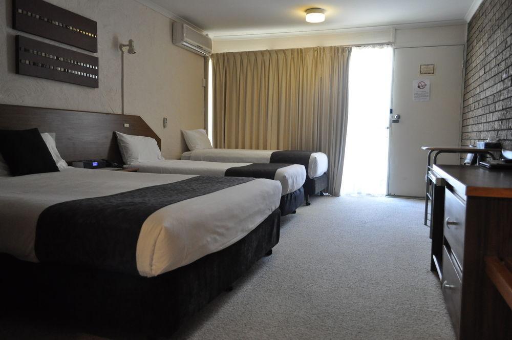 Albury Burvale Motor Inn Экстерьер фото