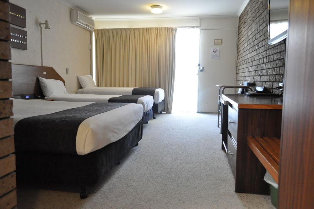 Albury Burvale Motor Inn Экстерьер фото