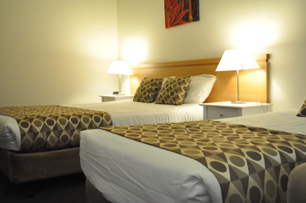 Albury Burvale Motor Inn Экстерьер фото