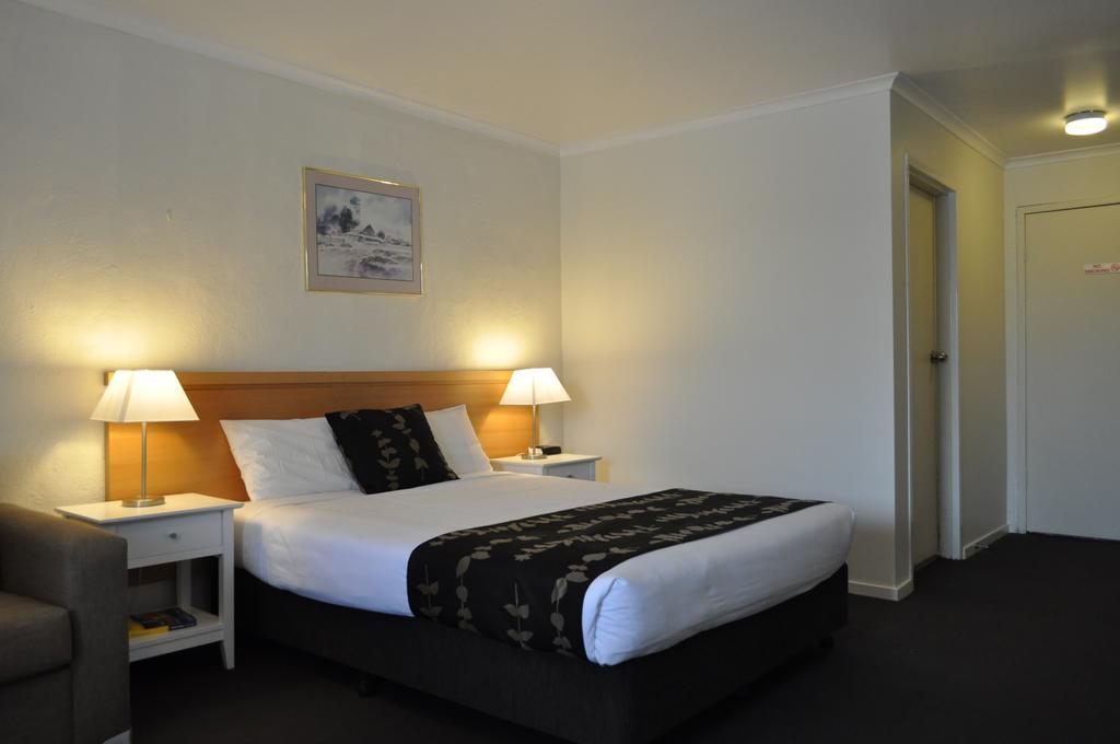 Albury Burvale Motor Inn Экстерьер фото