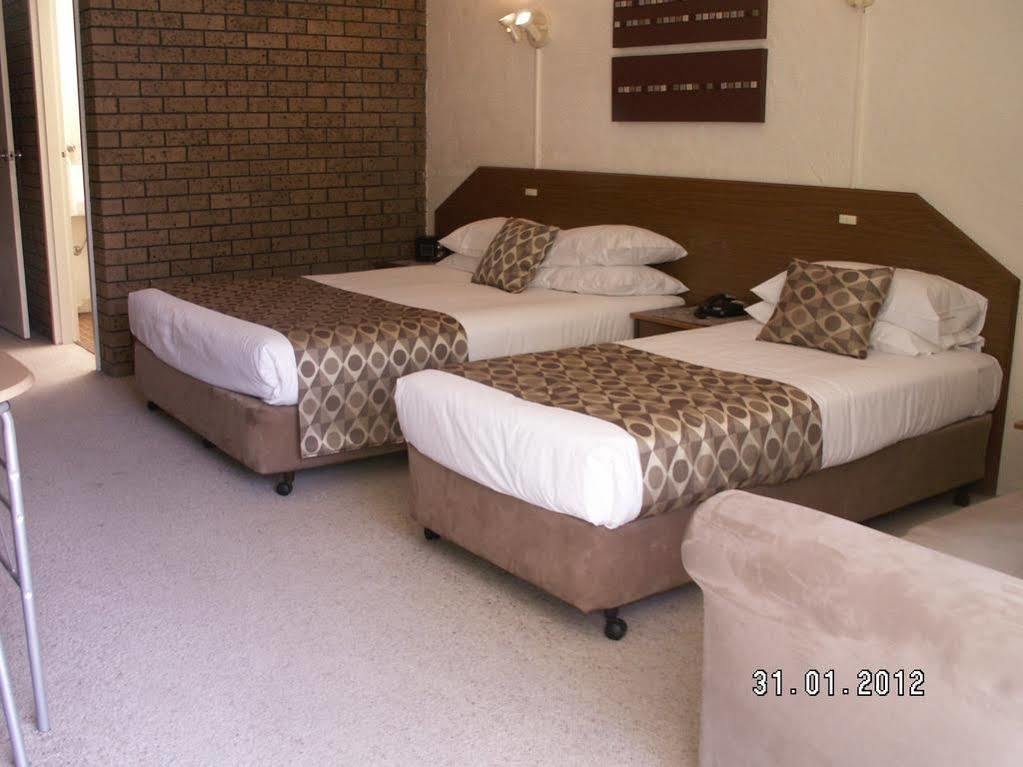 Albury Burvale Motor Inn Экстерьер фото