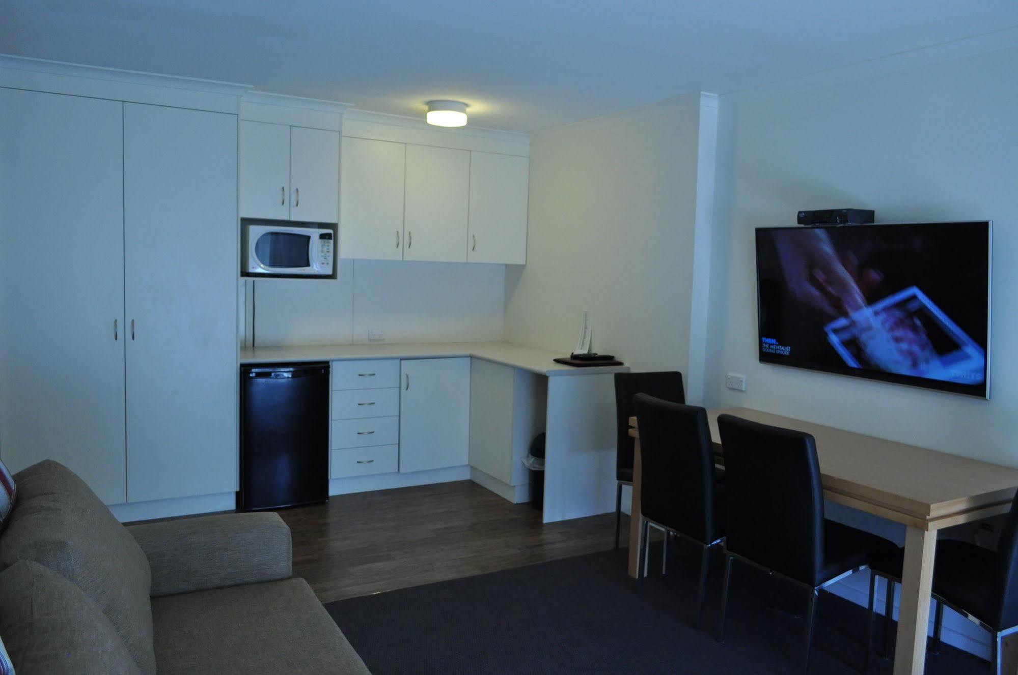 Albury Burvale Motor Inn Экстерьер фото