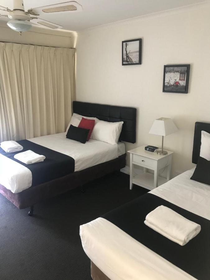 Albury Burvale Motor Inn Экстерьер фото